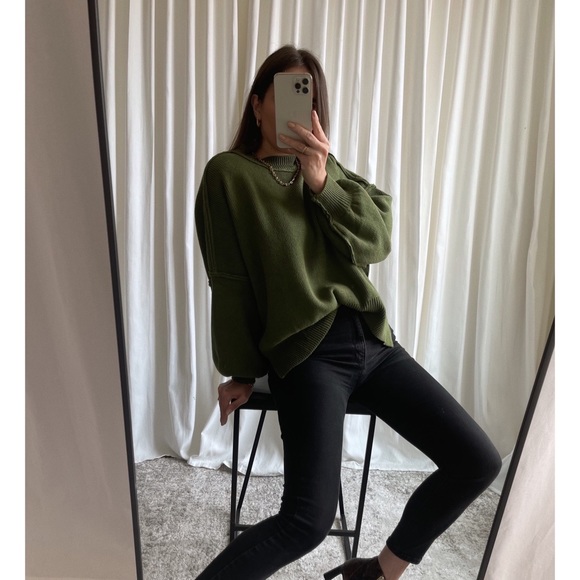 MIRANDA OVERSIZED SWEATER — In Forest Green - Picture 2 of 6